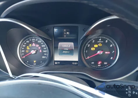 2016 Mercedes-Benz C 300 Sport z USA, uszkodzony, nr VIN 55SWF4JB2GU106895